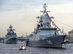 Петербуржцев приглашают подняться на боевые корабли ВМФ