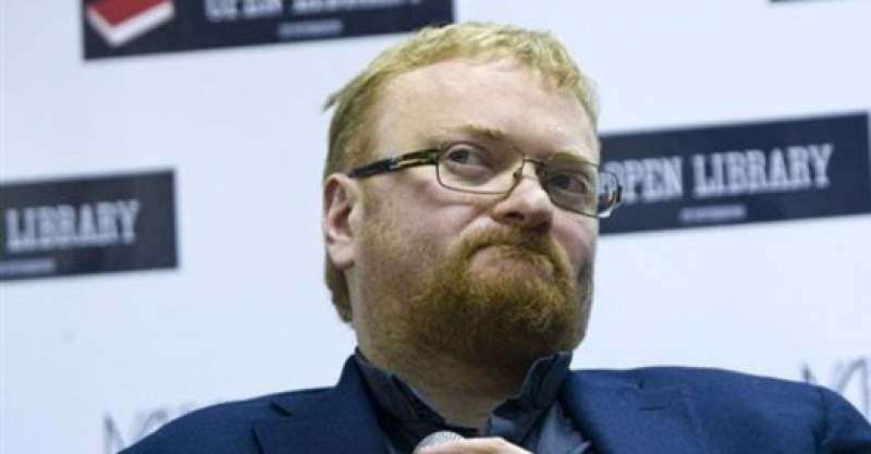 Милонов выдвинул себя на пост "антикризисного менеджера"и редактора телеканала "Дождь"