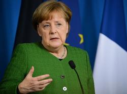 Меркель назвала невозможным возвращение России в G8 