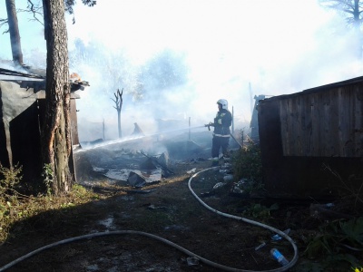Ночью в Петербурге сгорели 4 гаража