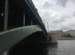 В Петербурге закроют Биржевой мост на ремонт после 8 октября