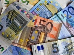 Биржевой курс евро поднялся выше 80 рублей
