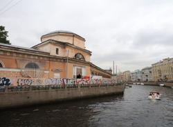 На «процедурное затягивание» списывают власти Петербурга неудачи с реставрацией Конюшенного ведомства