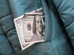 Петербуржцы жалуются на "валютный лохотрон"при покупке долларов в банке 