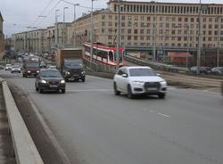 С 29 апреля по 9 мая в Петербурге перекроют движение по нескольким дорогам