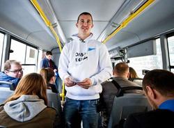 Вратарь «Зенита» Лунев стал водителем маршрутки ради благотворительности