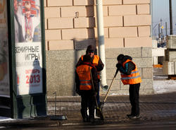 За минувшие сутки с улиц Петербурга убрали 160,5 кубометров мусора