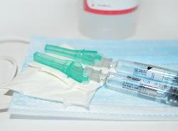 Для персонала ПМЭФ развернули 17 прививочных пунктов