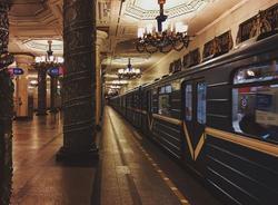 В метро Петербурга раздают памятки о правилах поведения при теракте