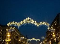 Картина дня: новогодние украшения в Петербурге и смерть диссидента Буковского