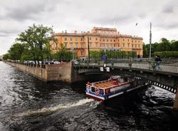 Ураганный ветер накроет Петербург в последний день июня