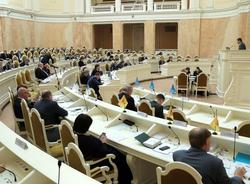 Петербургские депутаты поправили законопроект о ГУПах после претензий УФАС