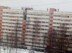 Три человека пострадали из-за взрыва в жилом доме в Петербурге