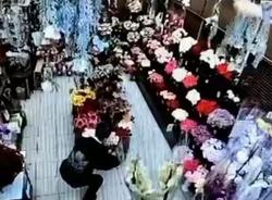 В Петербурге будут судить цветочного вора, укравшего для возлюбленной 50 алых роз из магазина